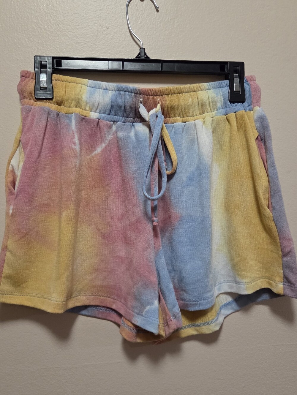 White Birch Pastel Tie-Dye Crewneck Sweatshirt/Shorts Set - Women's Size M - Picture 4 of 7
